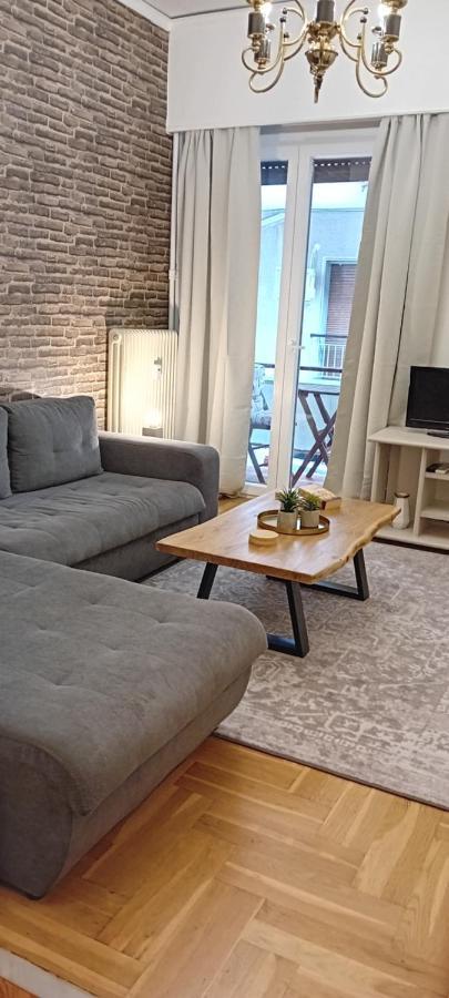Apartamento Joanna'S Heart Of Athens One Br Charm Balcony View Walk To Tourist Spots Exterior foto