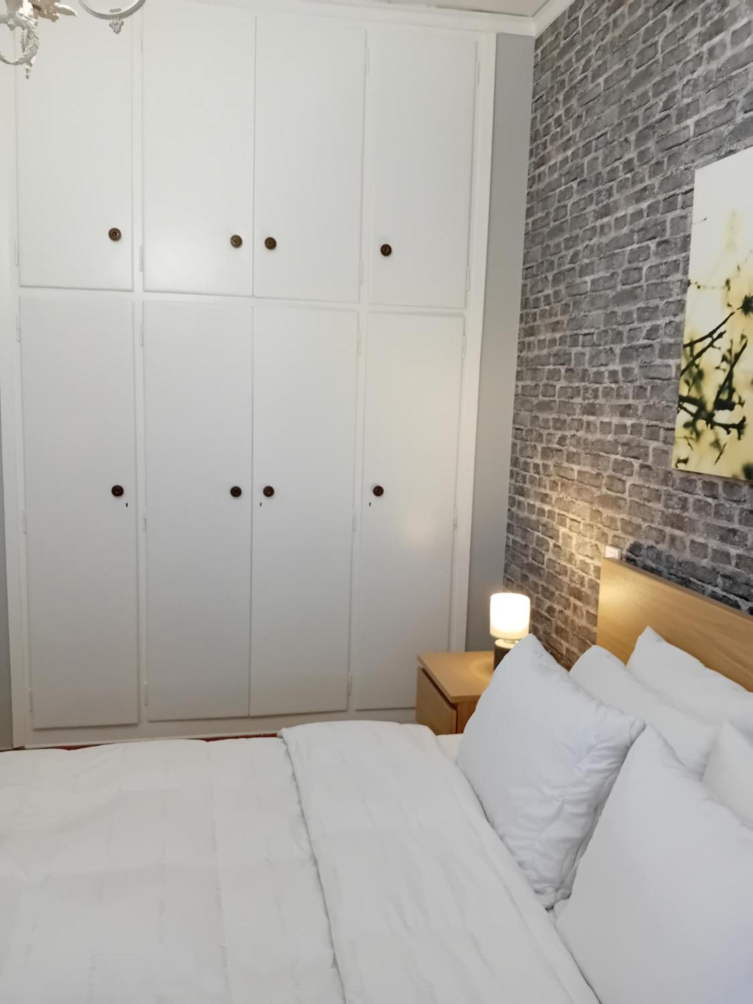 Apartamento Joanna'S Heart Of Athens One Br Charm Balcony View Walk To Tourist Spots Exterior foto